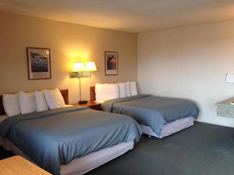 Redwood Inn Кресент-Сити Экстерьер фото